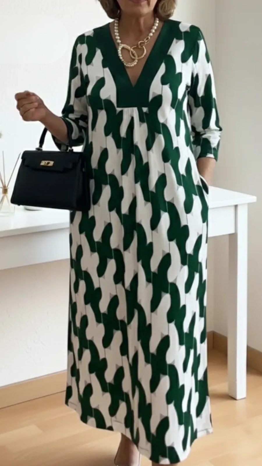 Elegant maxi kjole med V-hals og 3/4 ærmer til kvinder