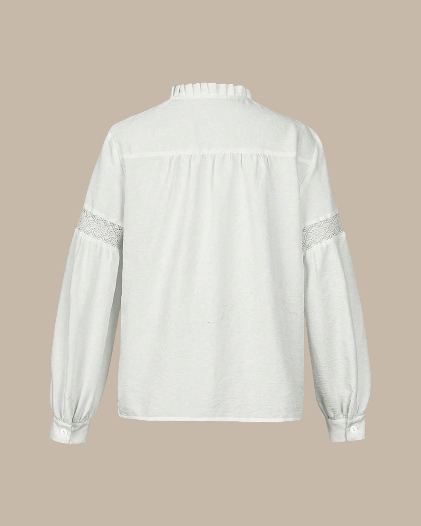 Casual bluse til damer med flæser og bølget tekstur