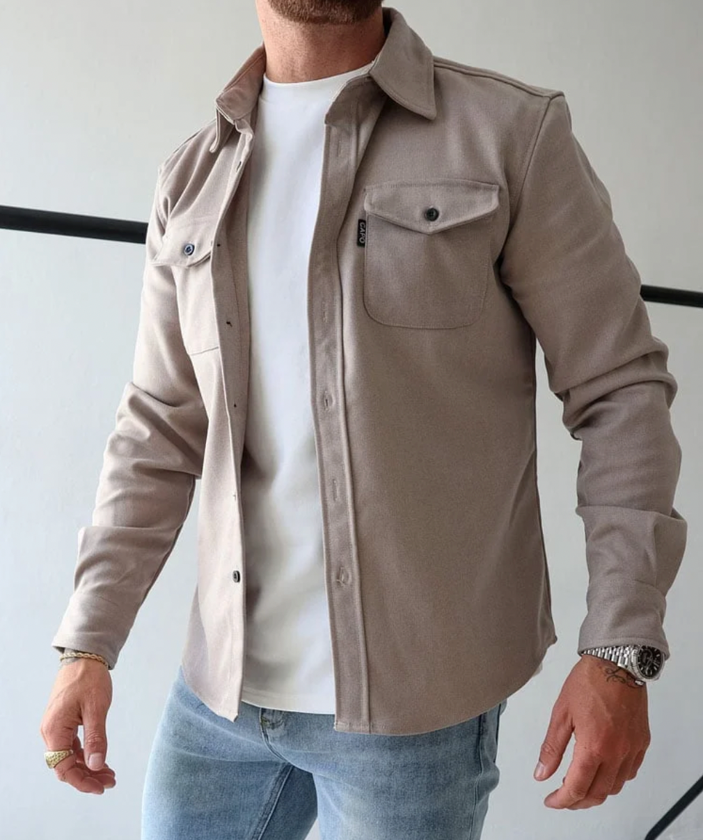 Surchemise homme élégante avec poches poitrine pratiques