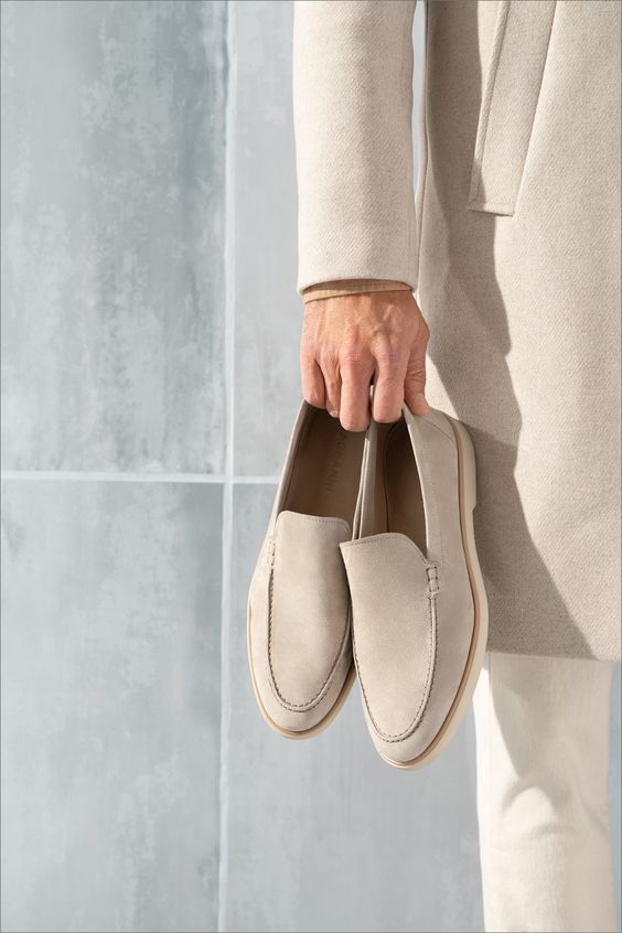 Pánské mokasíny se semišovým vzhledem, slip-on modelem a pohodlnou podrážkou
