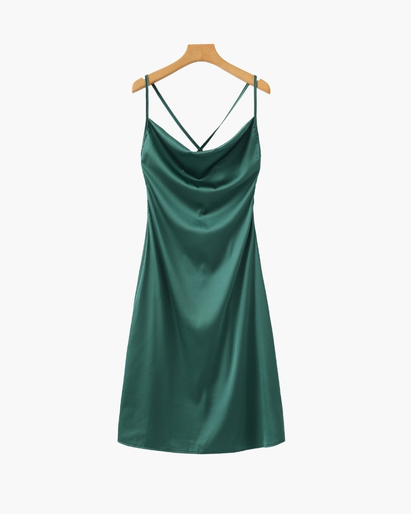 Elegantní dámské šaty na ramínka s hedvábným cowl výstřihem