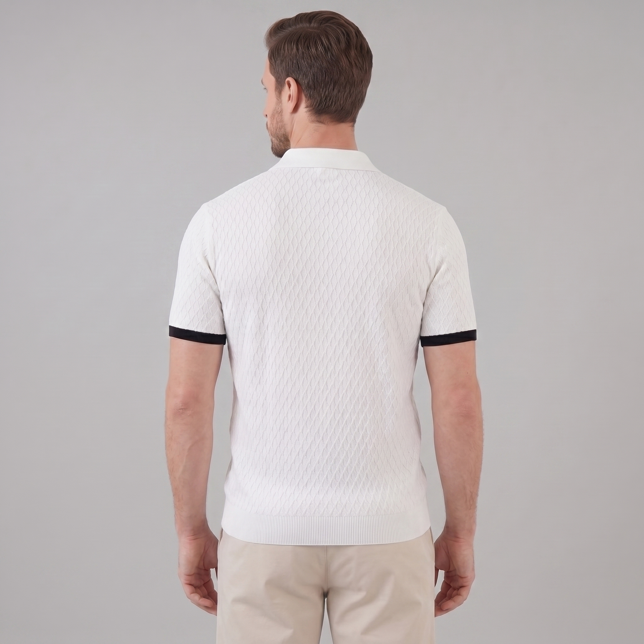 Polo Texturizado Homem Gola Contrastante Corte Ajustado