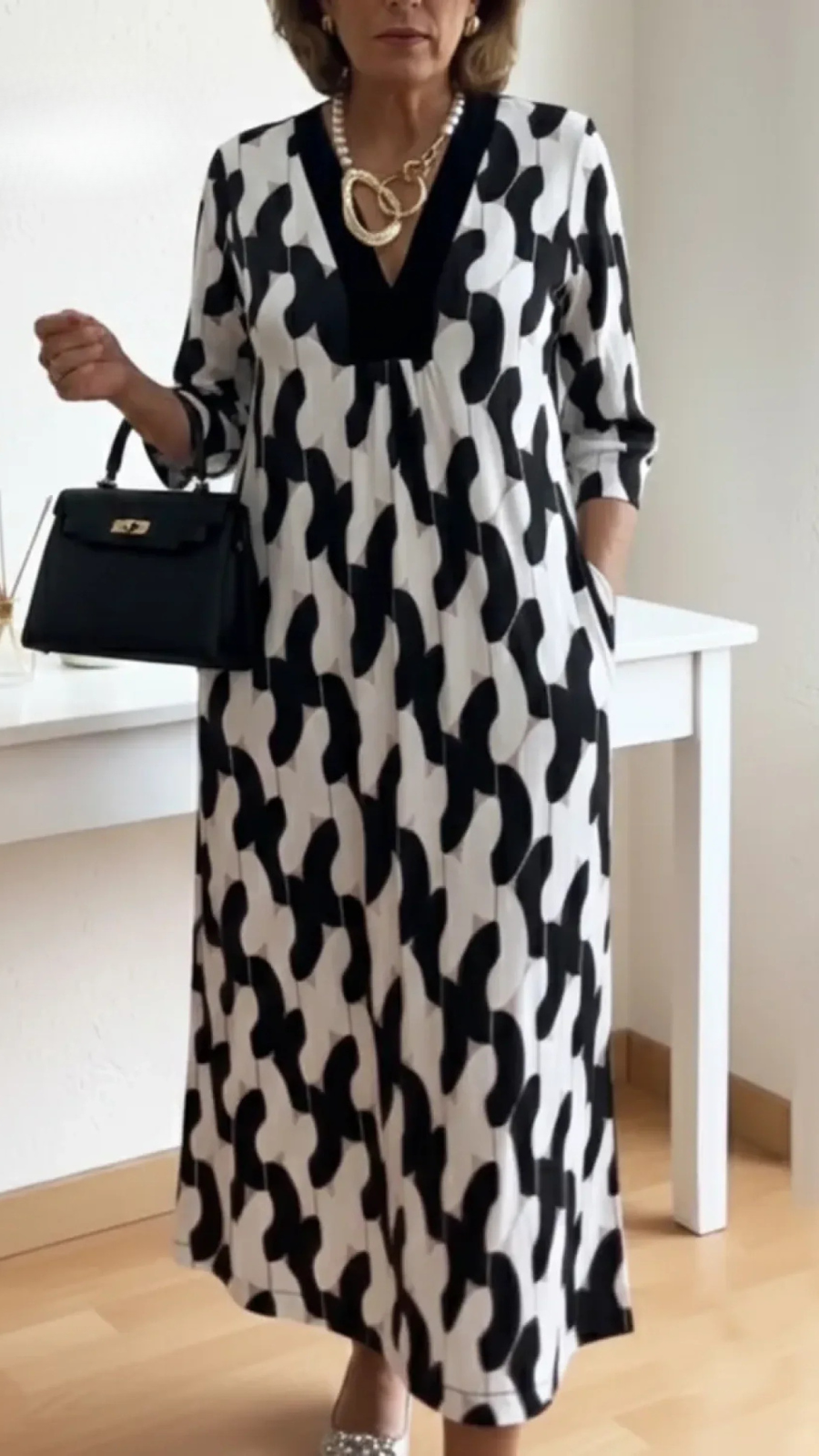 Robe maxi élégante avec décolleté en V et manches 3/4 pour femmes