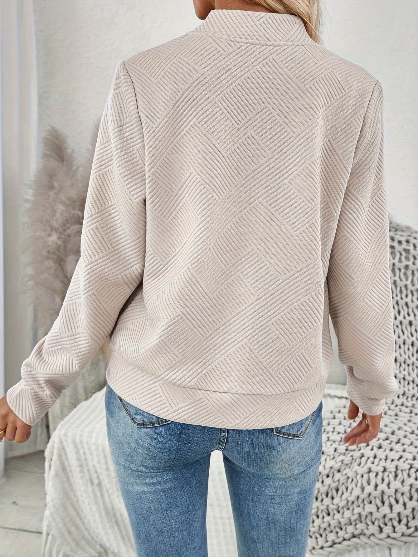 Dámska prešívaná bomber bunda na zips vo farbe šampanského