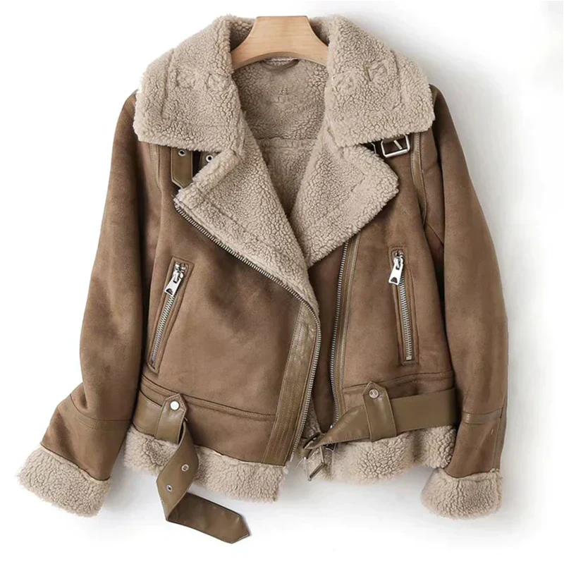 Veste motard en cuir douce pour femmes avec doublure en teddy et détails zippés