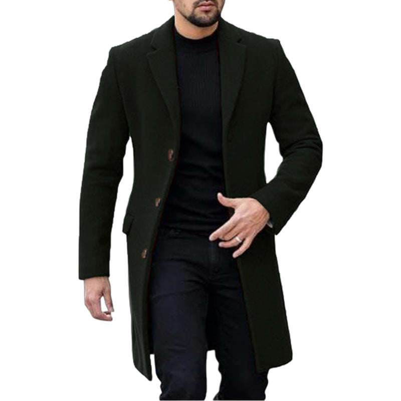 Elegante cappotto lungo da uomo con colletto classico e chiusura con bottoni