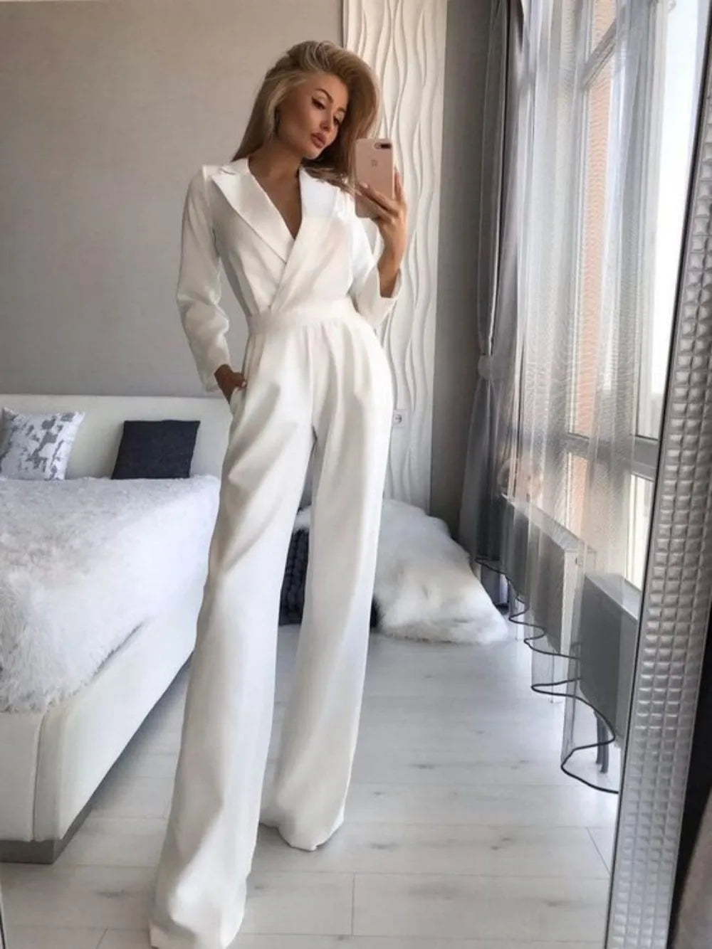 Elegante jumpsuit lungo da donna con colletto a revers
