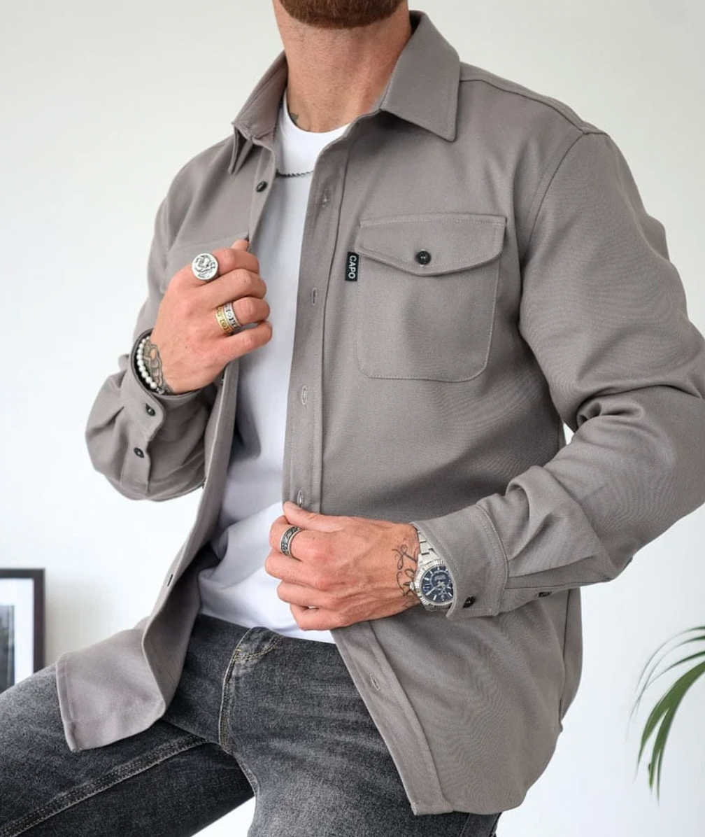 Surchemise homme élégante avec poches poitrine pratiques