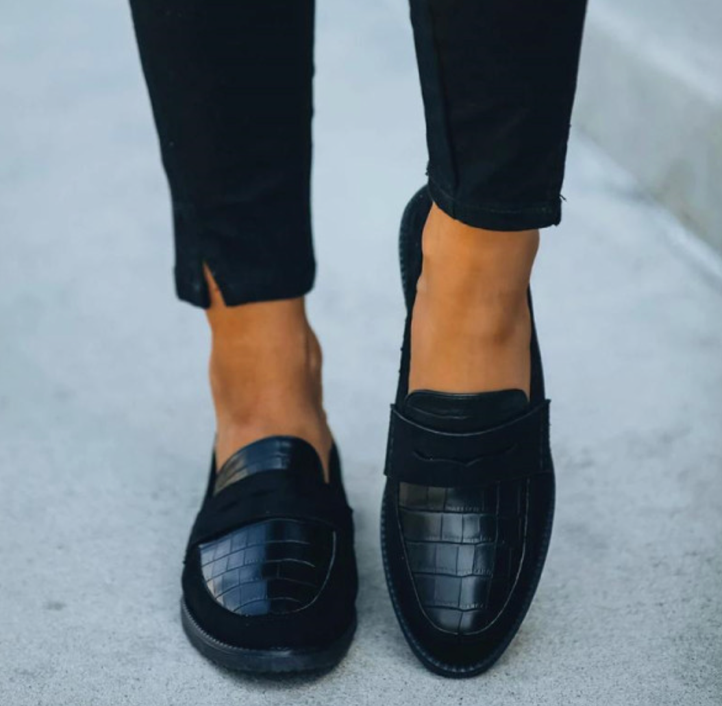 Mocassins noirs chics avec imprimé crocodile pour femmes