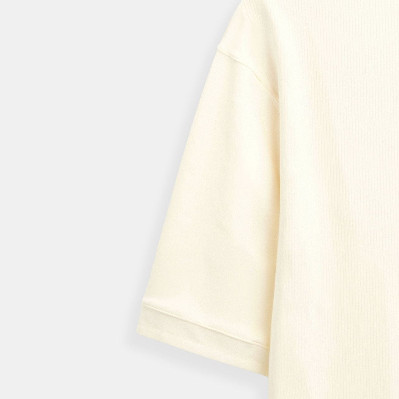 Férfi póló V-nyakú, strukturált, laza, elegáns